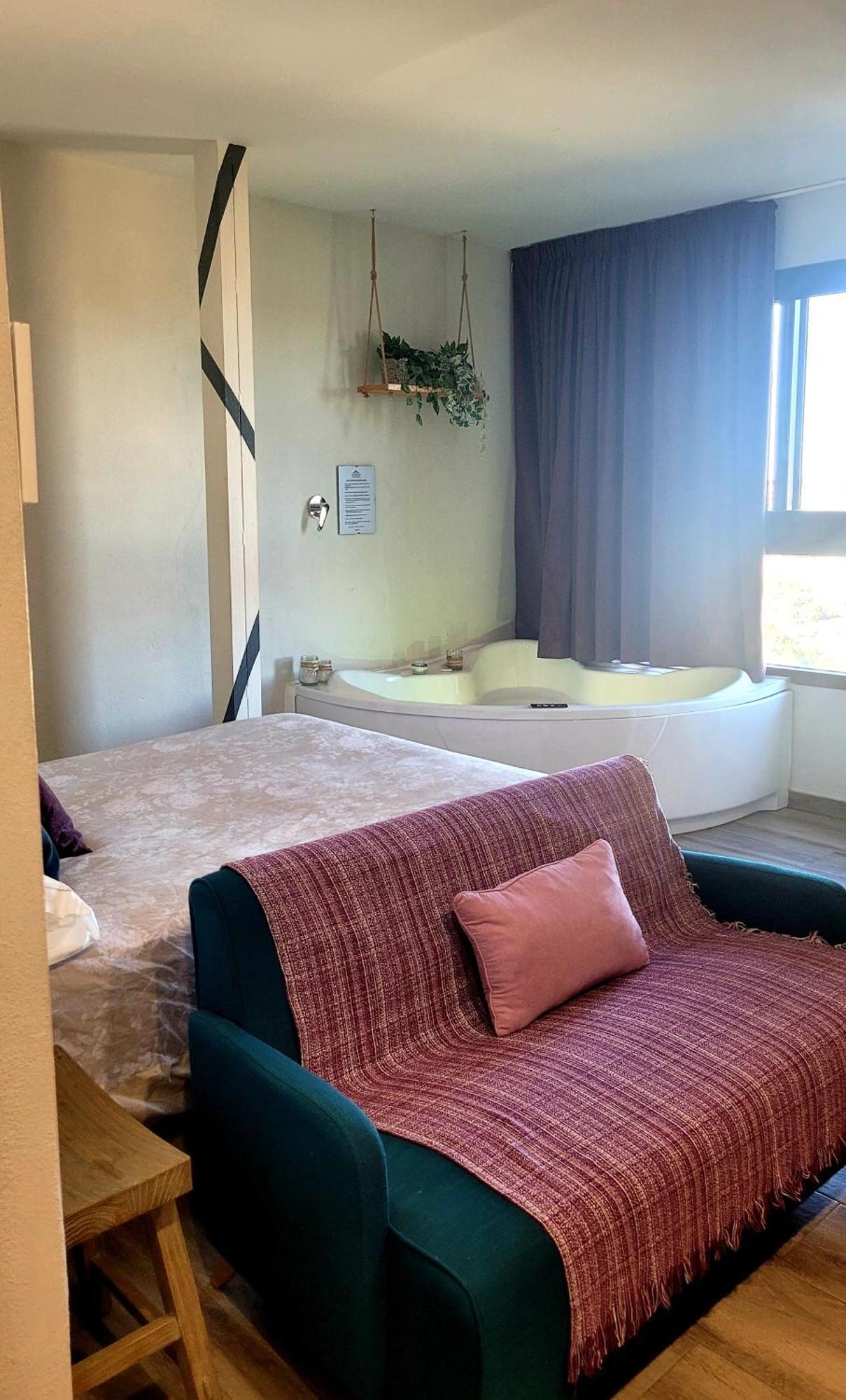 Casas Rurales Maribel - Complejo Moradas Del Cerro 1 - Suites Con Jacuzzi En Alcala Del Jucar Casas del Cerro Værelse billede